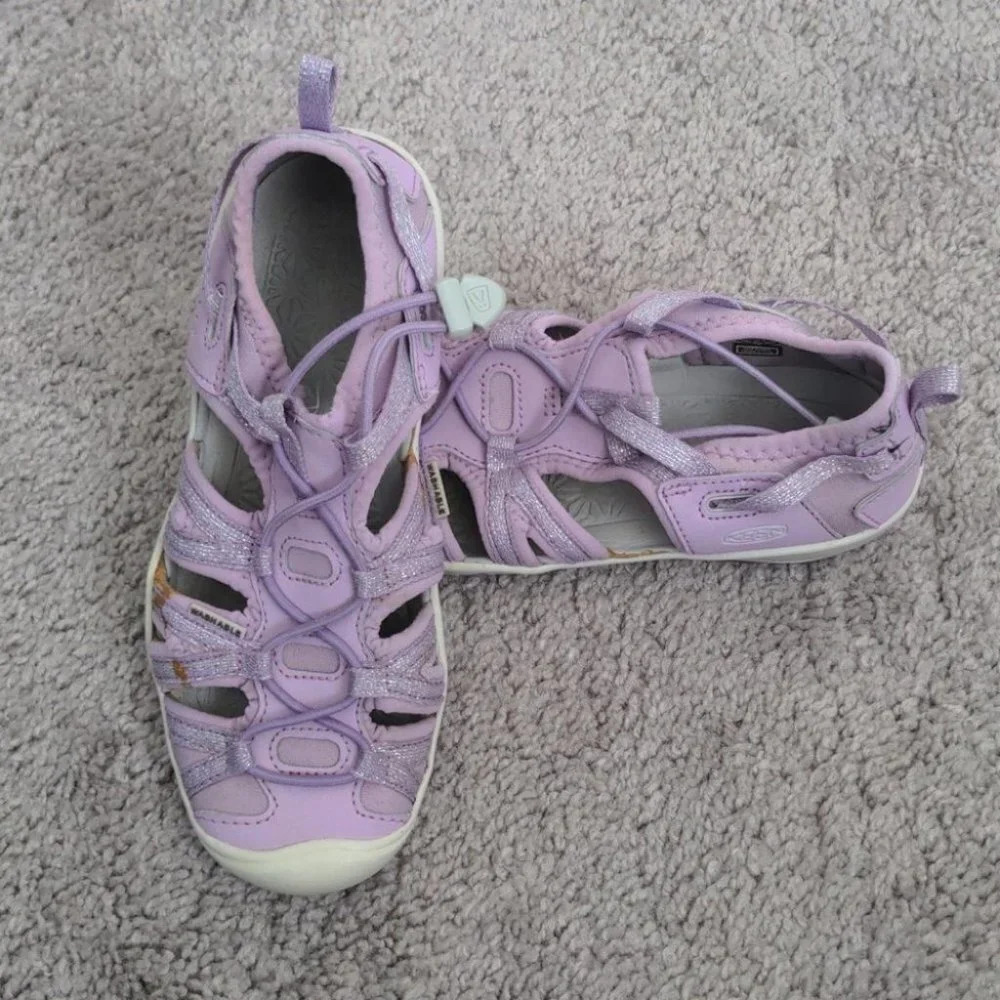 Keen Moxie Lavender Purple Glitter Bungee Water Sandals Kids Size 1 US